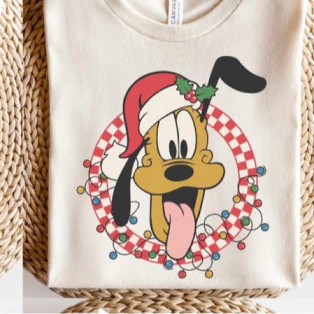 Comfort Colors/Gildan Disney Christmas T-Shirts (Lot of 2) - Picture 2 of 2